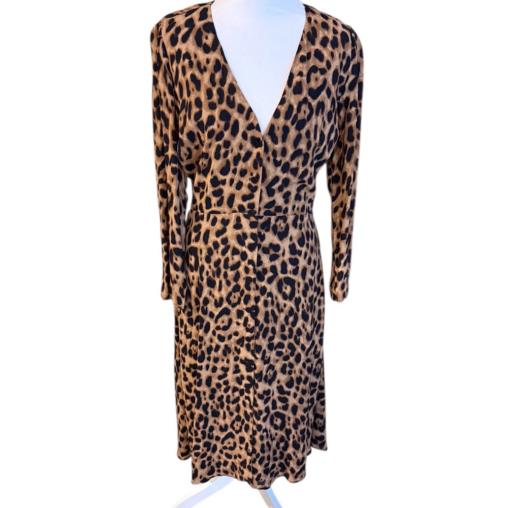 Reformation Alma Leopard Print Button Front long sleeve Midi dress. - Picture 3 of 14